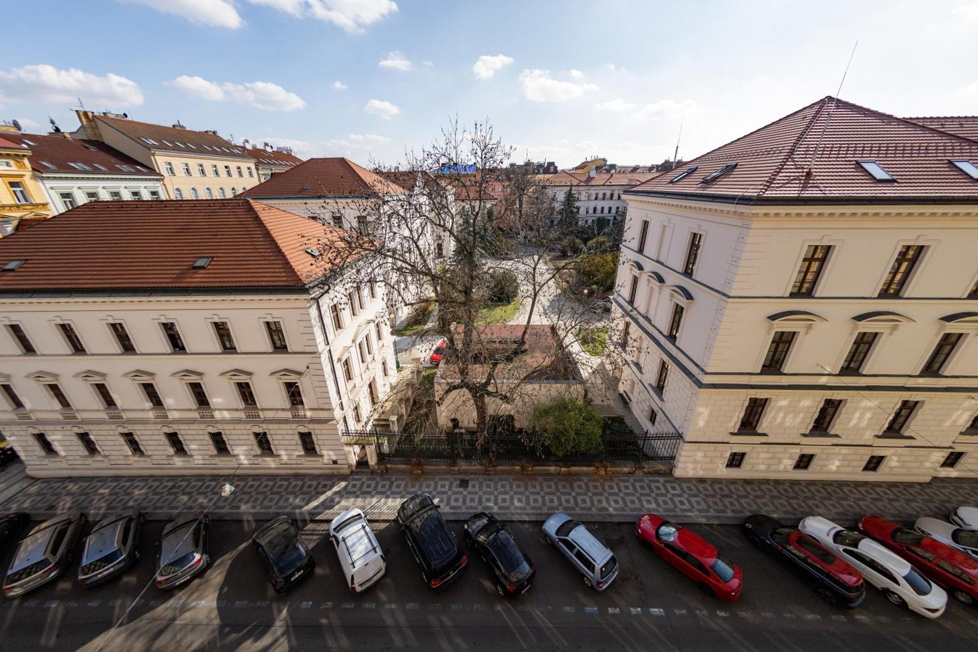 Petrinska Apartment Praga Esterno foto
